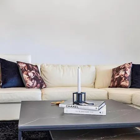 Stunning With Private Pool Appartement *