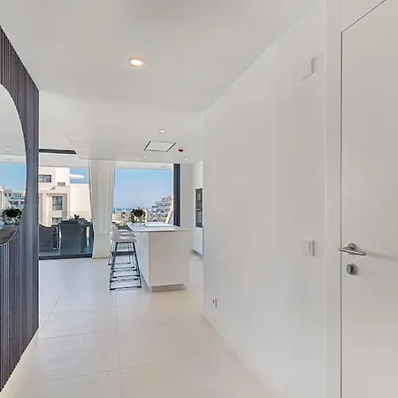 Stunning With Private Pool Appartement